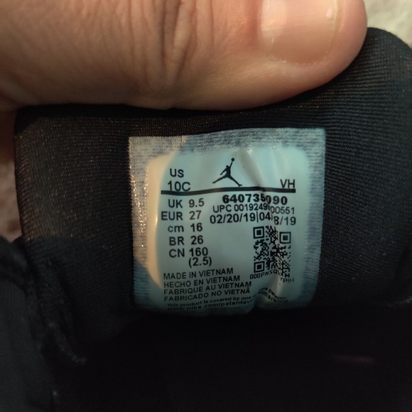 NIKE AIR JORDAN 1 MID SHOES TODDLER 10C US TRIPLE BLACK 640735-090 BASKETBALL - Picture 4 of 8